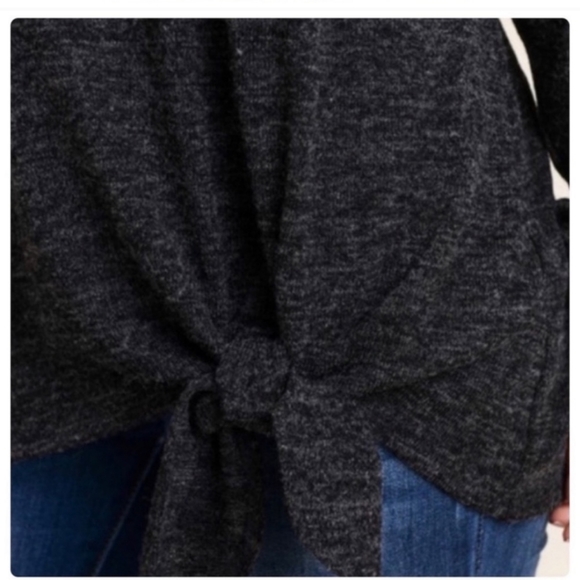 Contrast Snake Print Tie bottom sweater - Picture 6 of 7